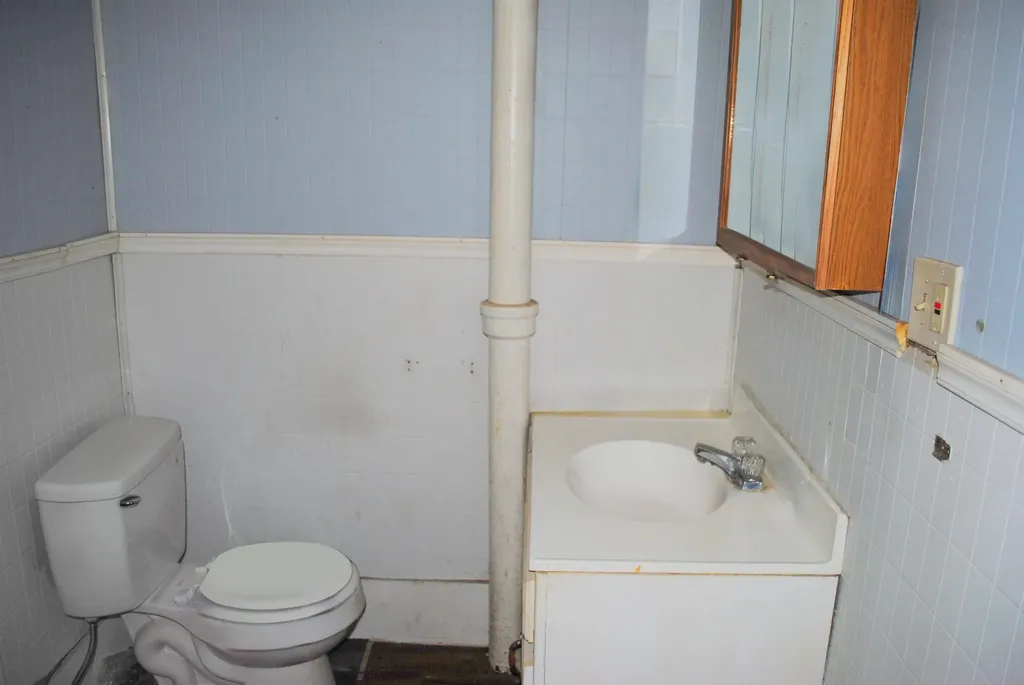 51 Pleasant Street Sanford ME 04083