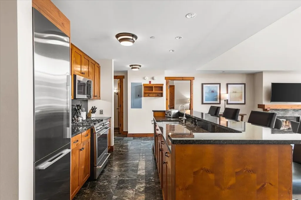 7412 Mountain Road Stowe VT 05672