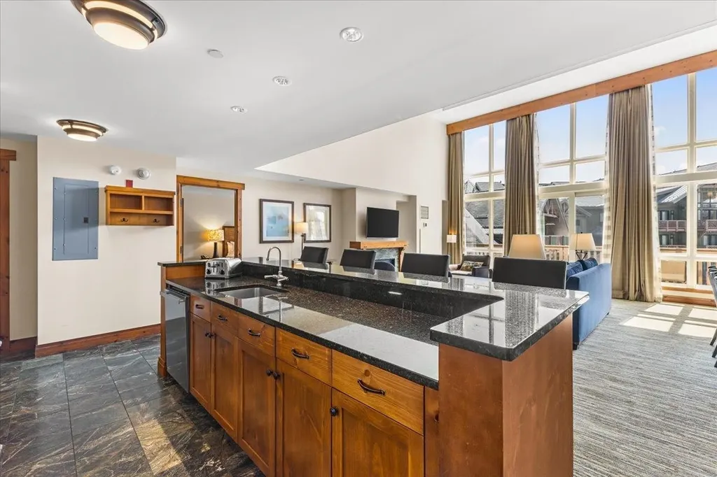 7412 Mountain Road Stowe VT 05672