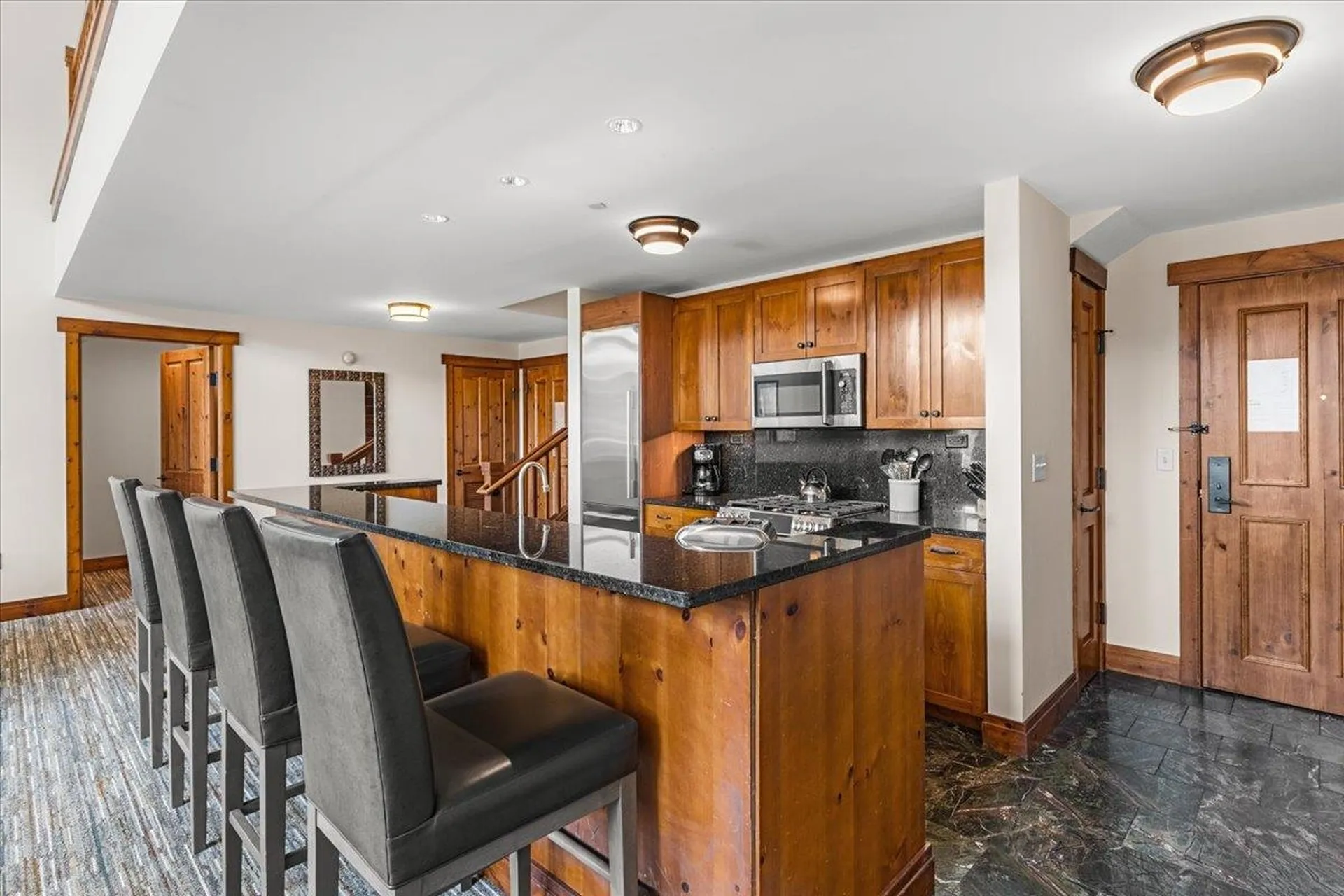 7412 Mountain Road Stowe VT 05672