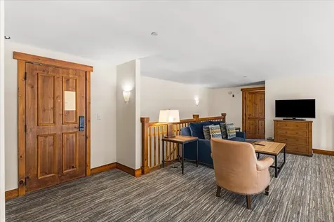 7412 Mountain Road Stowe VT 05672