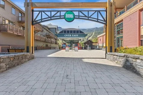 7412 Mountain Road Stowe VT 05672