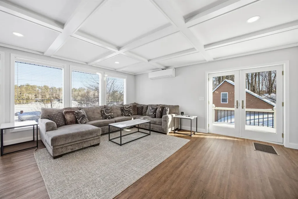 61 Crescent Drive Barnstead NH 03225