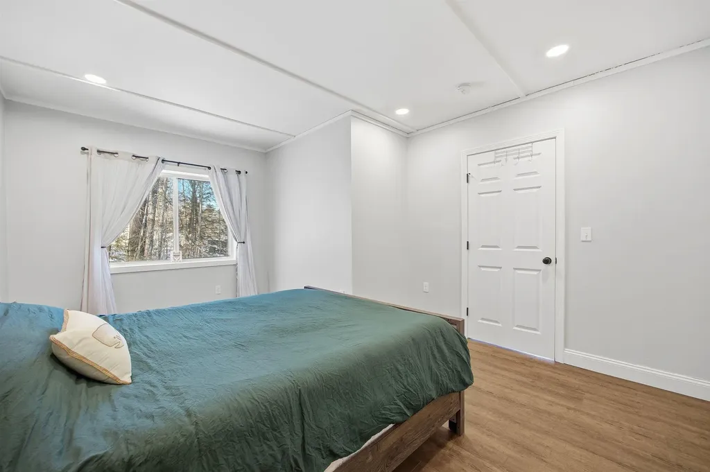 61 Crescent Drive Barnstead NH 03225