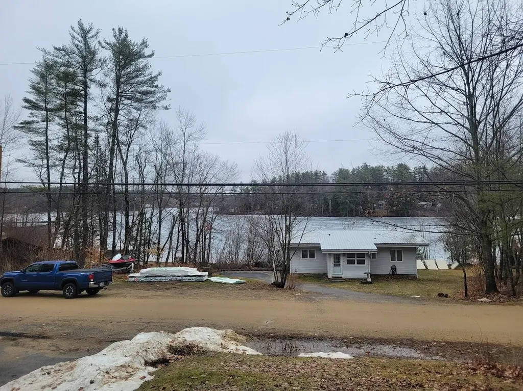 61 Crescent Drive Barnstead NH 03225