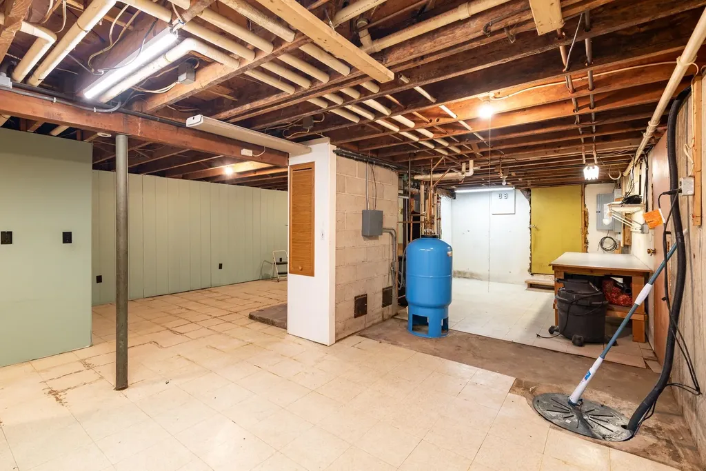 11 Lamson Lane Hampton NH 03842