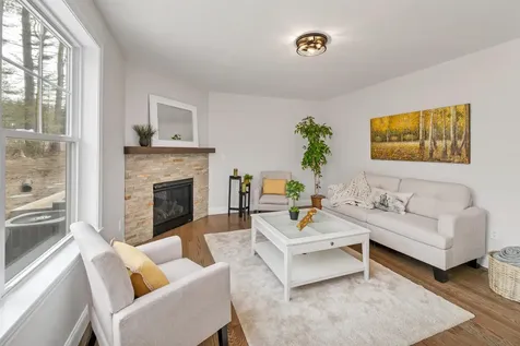 13-A Mustang Drive Litchfield NH 03052