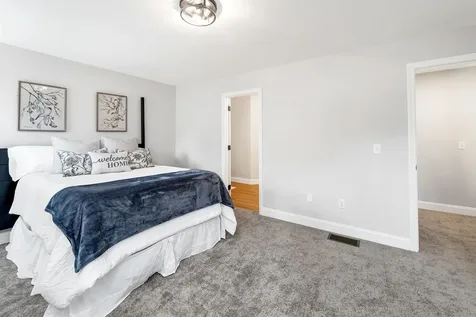 13-A Mustang Drive Litchfield NH 03052