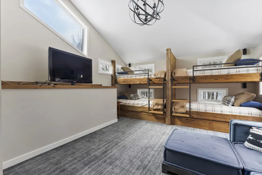 147 High Meadow Road Winhall VT 05340