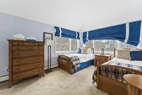 147 High Meadow Road Winhall VT 05340