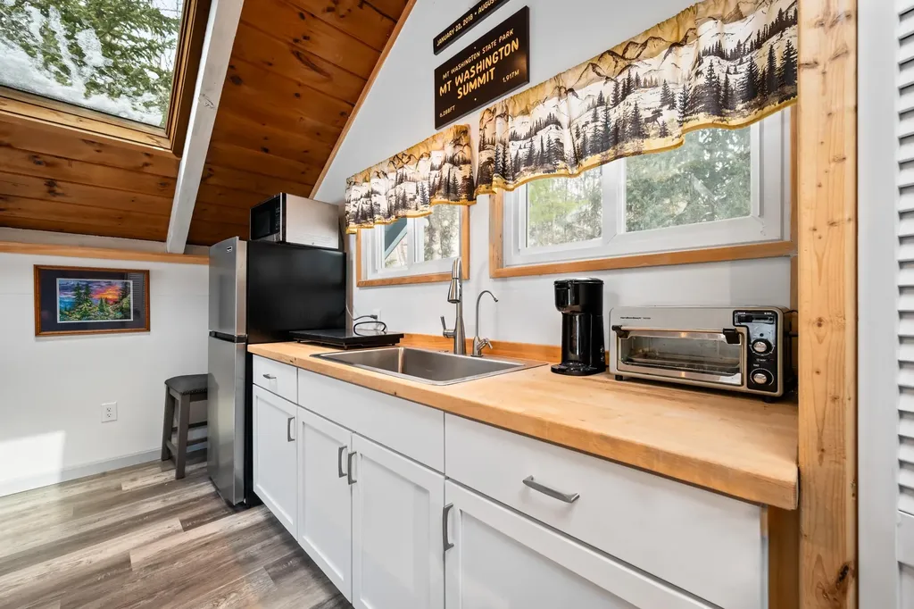 31 Juniper Way Jackson NH 03846