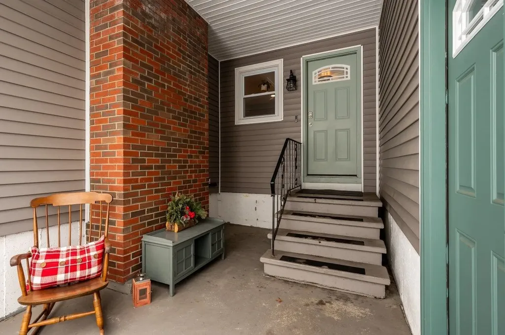 139 Michigan Avenue Manchester NH 03104