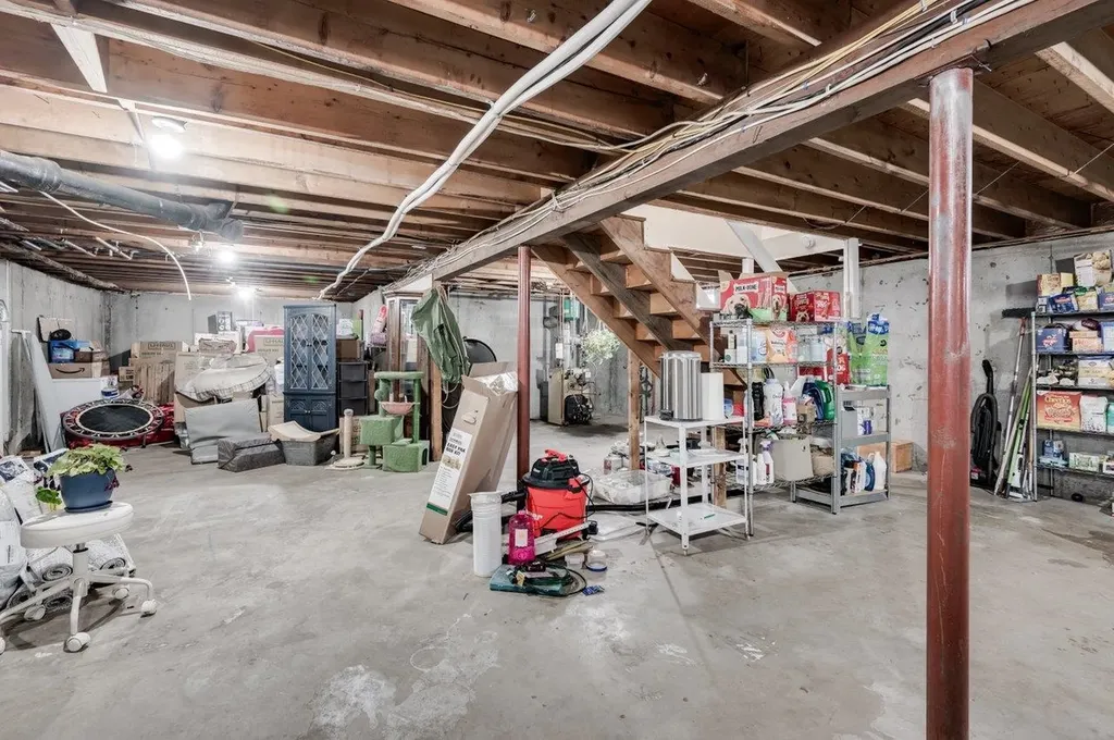 139 Michigan Avenue Manchester NH 03104