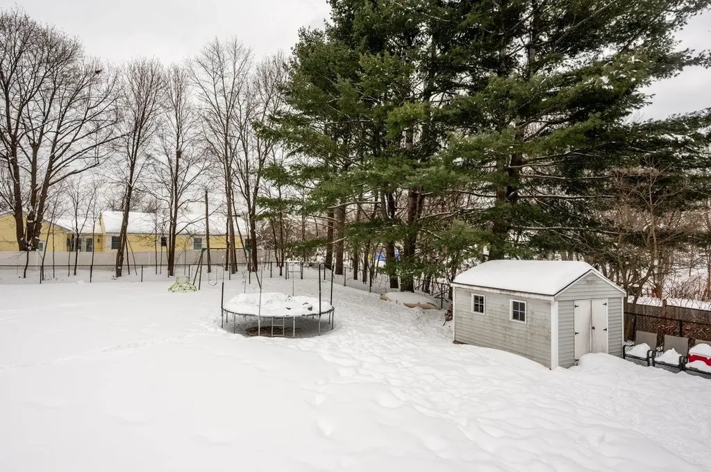 139 Michigan Avenue Manchester NH 03104