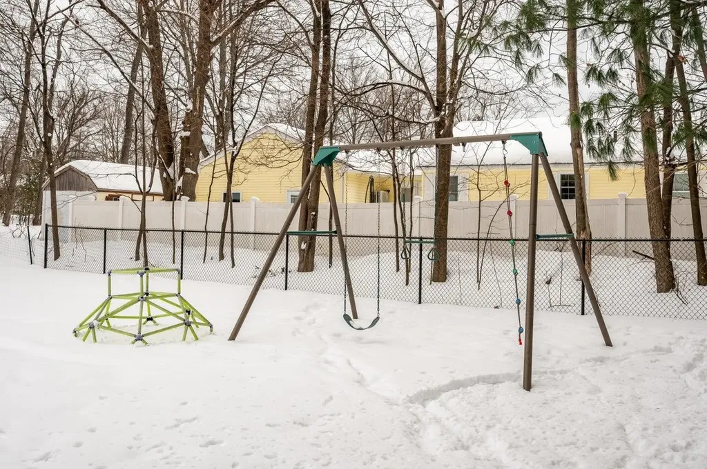 139 Michigan Avenue Manchester NH 03104