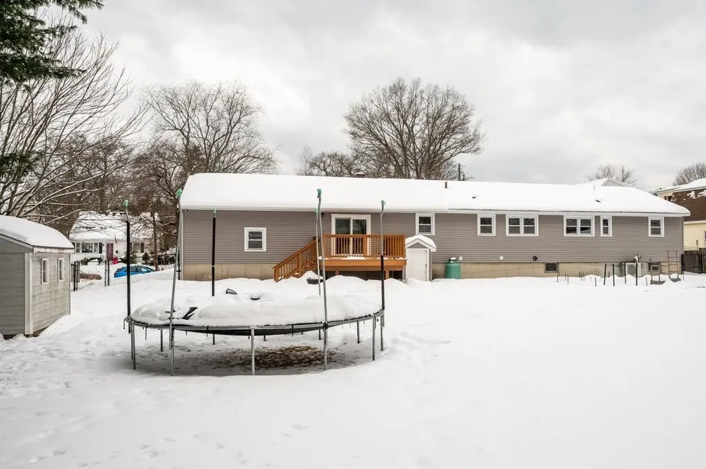 139 Michigan Avenue Manchester NH 03104