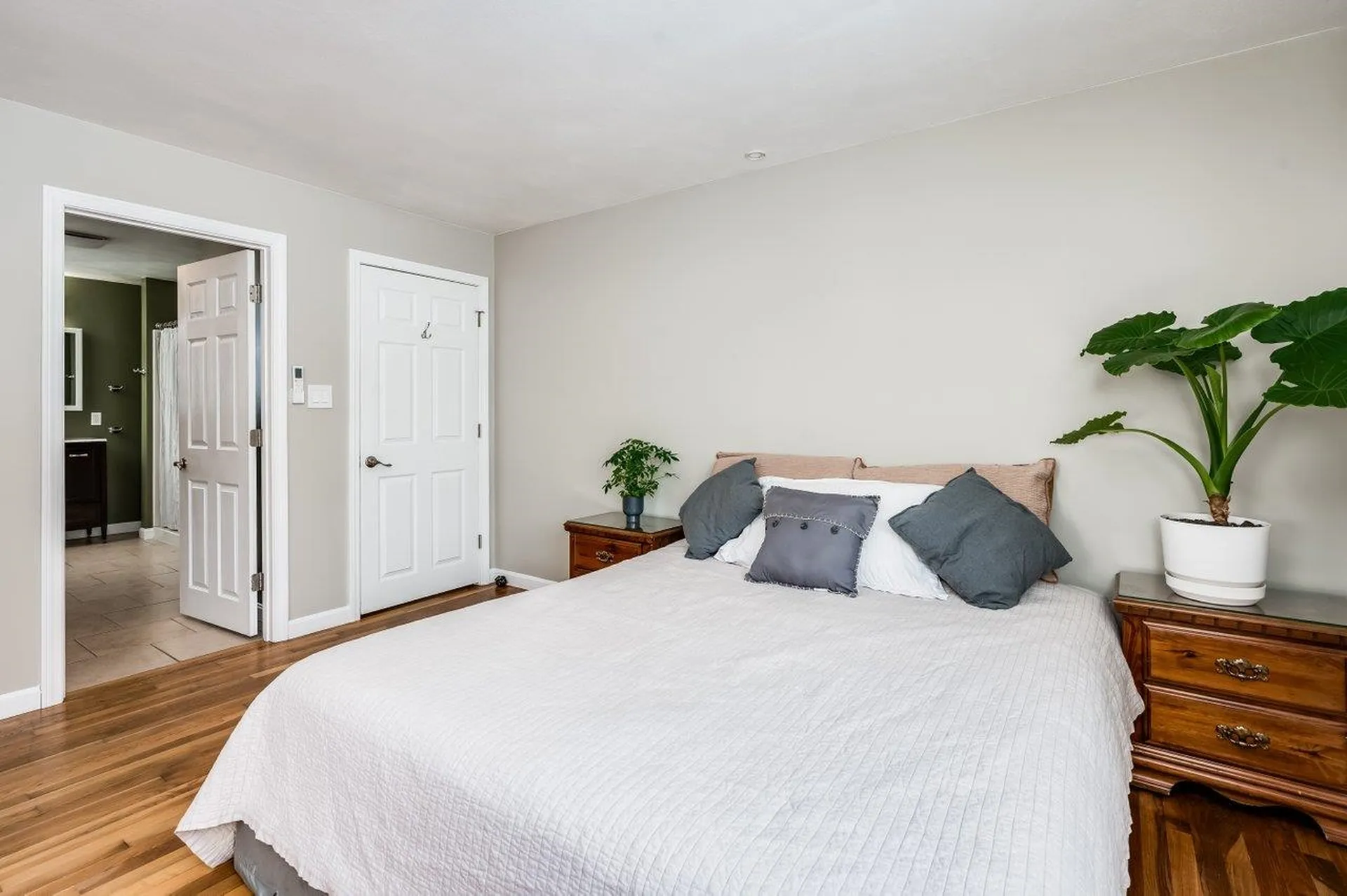 139 Michigan Avenue Manchester NH 03104