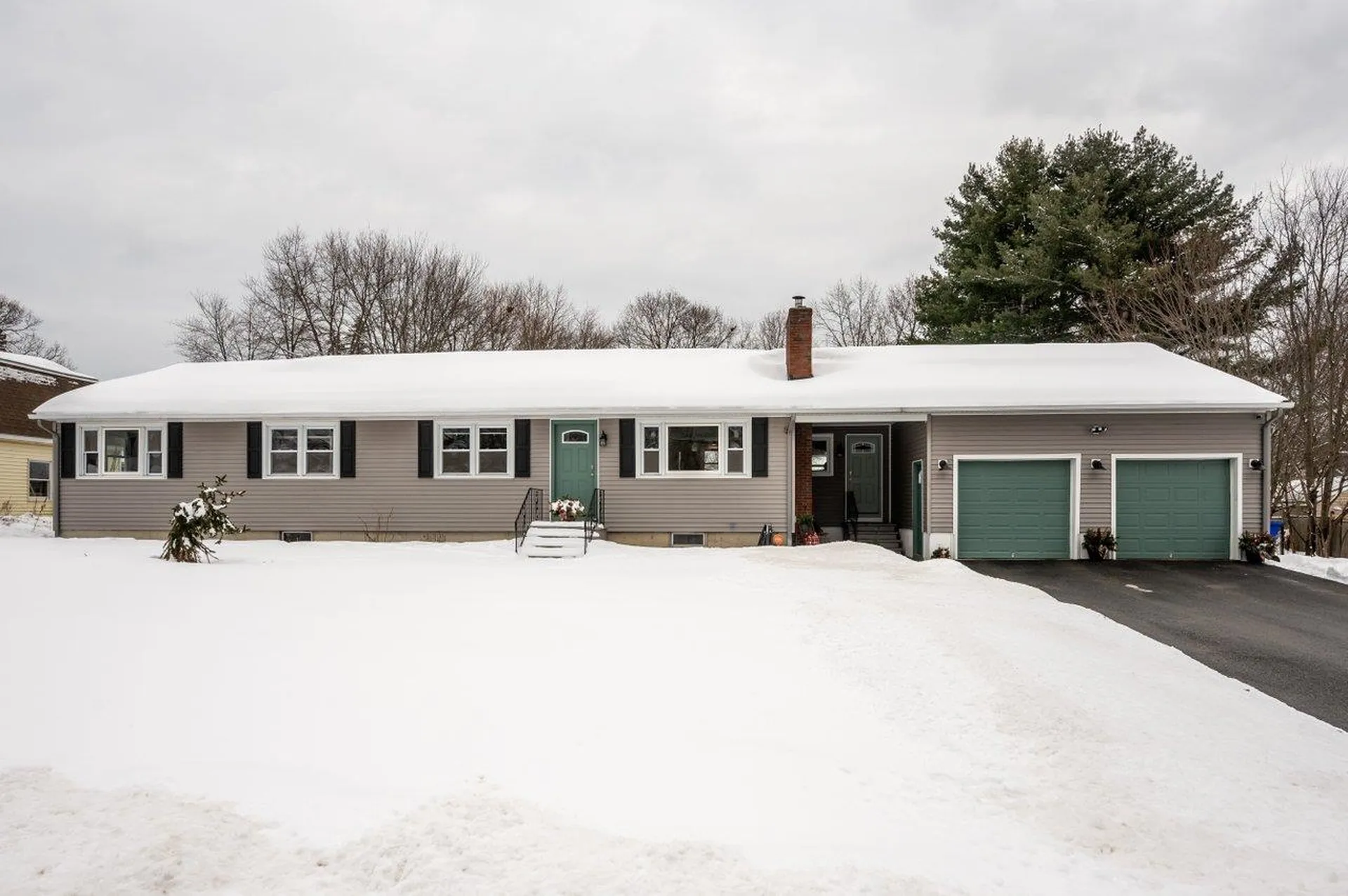 139 Michigan Avenue Manchester NH 03104