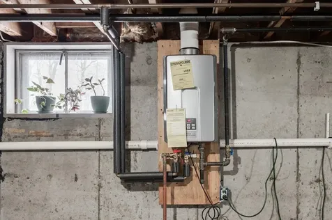 139 Michigan Avenue Manchester NH 03104