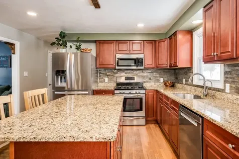 139 Michigan Avenue Manchester NH 03104