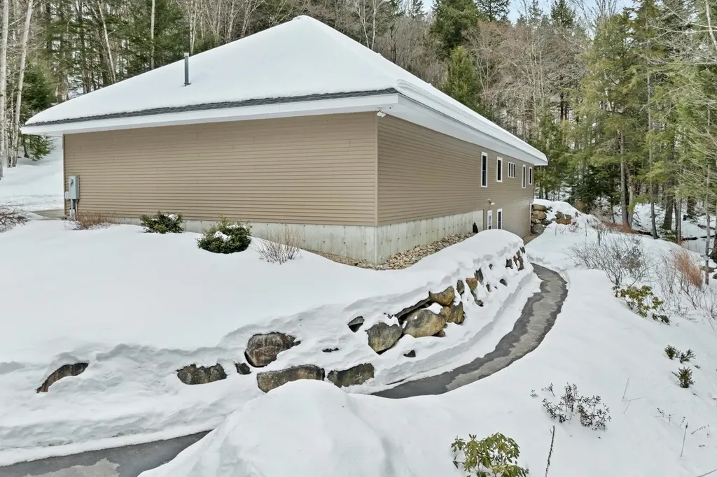 50 Banjo Drive Thornton NH 03285