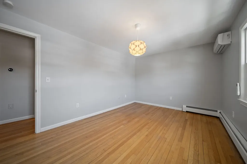 26 Devonshire Lane Londonderry NH 03053