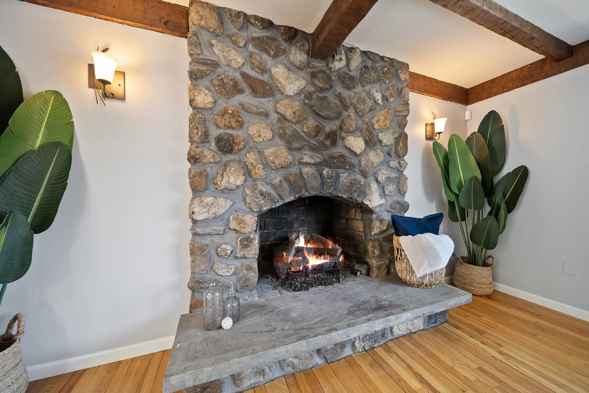 26 Devonshire Lane Londonderry NH 03053