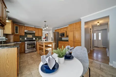 26 Devonshire Lane Londonderry NH 03053