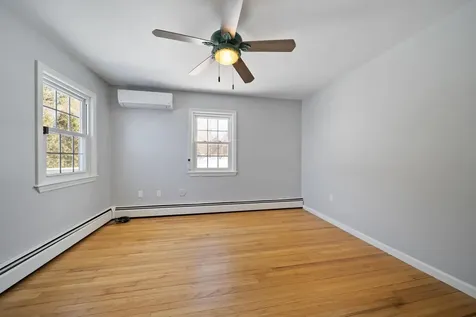 26 Devonshire Lane Londonderry NH 03053