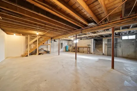 26 Devonshire Lane Londonderry NH 03053