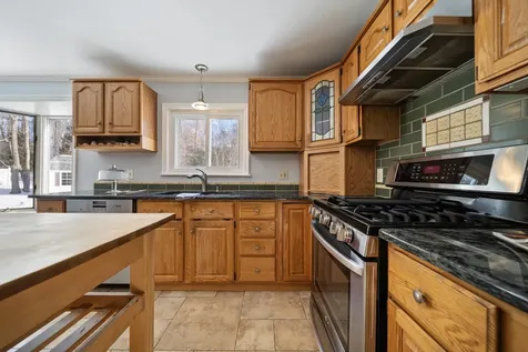 26 Devonshire Lane Londonderry NH 03053