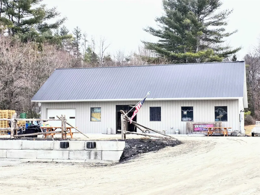 37 Pleasant Street Lyndon VT 05851