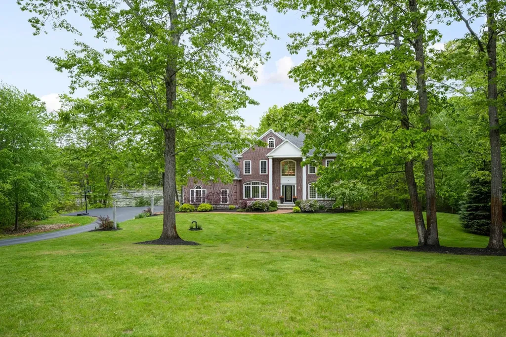 30 Mill Stone Terrace Bedford NH 03110