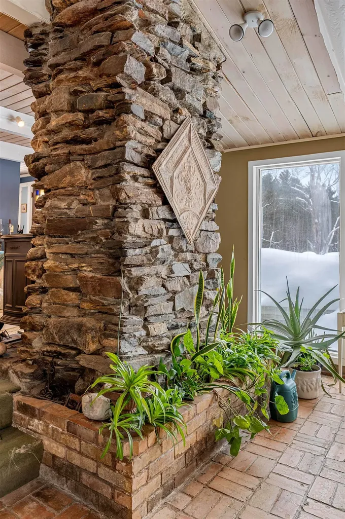 3059 Airport Road Warren VT 05674