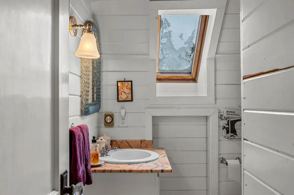 3059 Airport Road Warren VT 05674