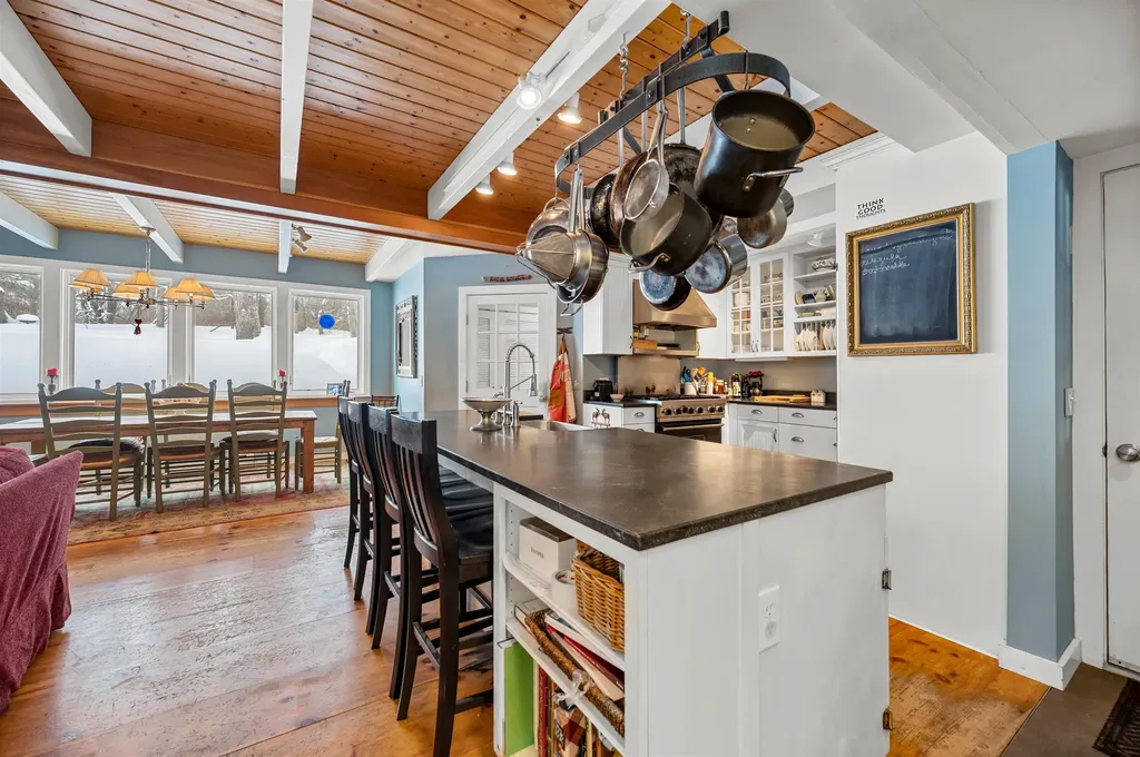 3059 Airport Road Warren VT 05674