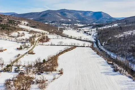 4991 Vt Route 313 Arlington VT 05250