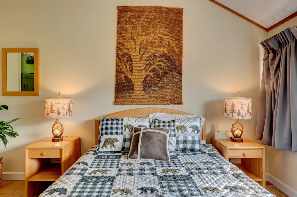 8 Granite Road Lincoln NH 03251