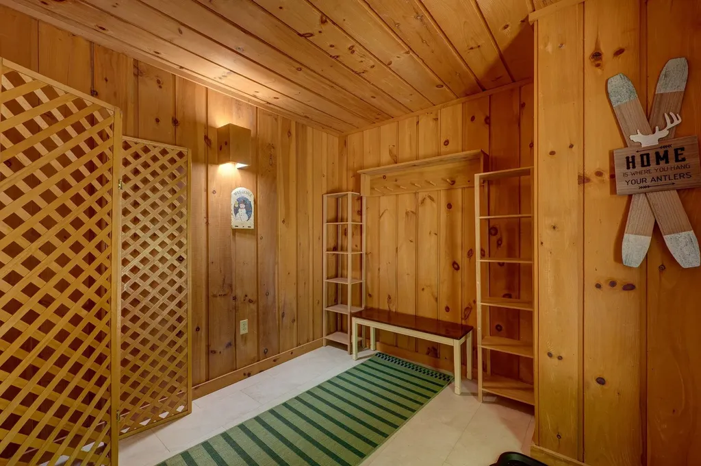 8 Granite Road Lincoln NH 03251