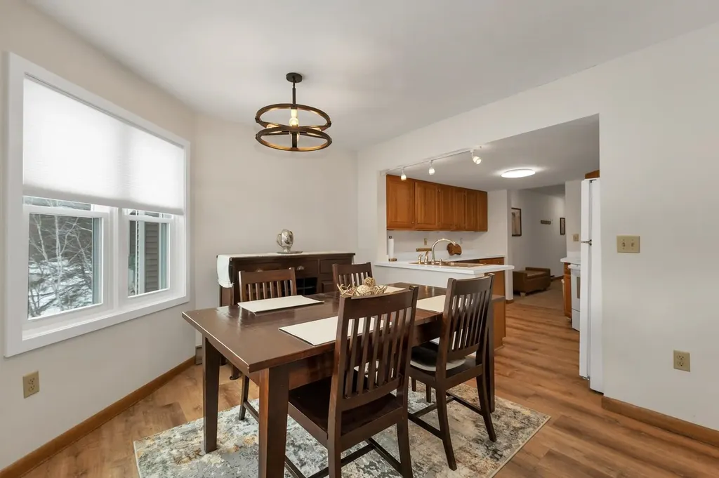 20 Crossing Drive Woodstock NH 03262