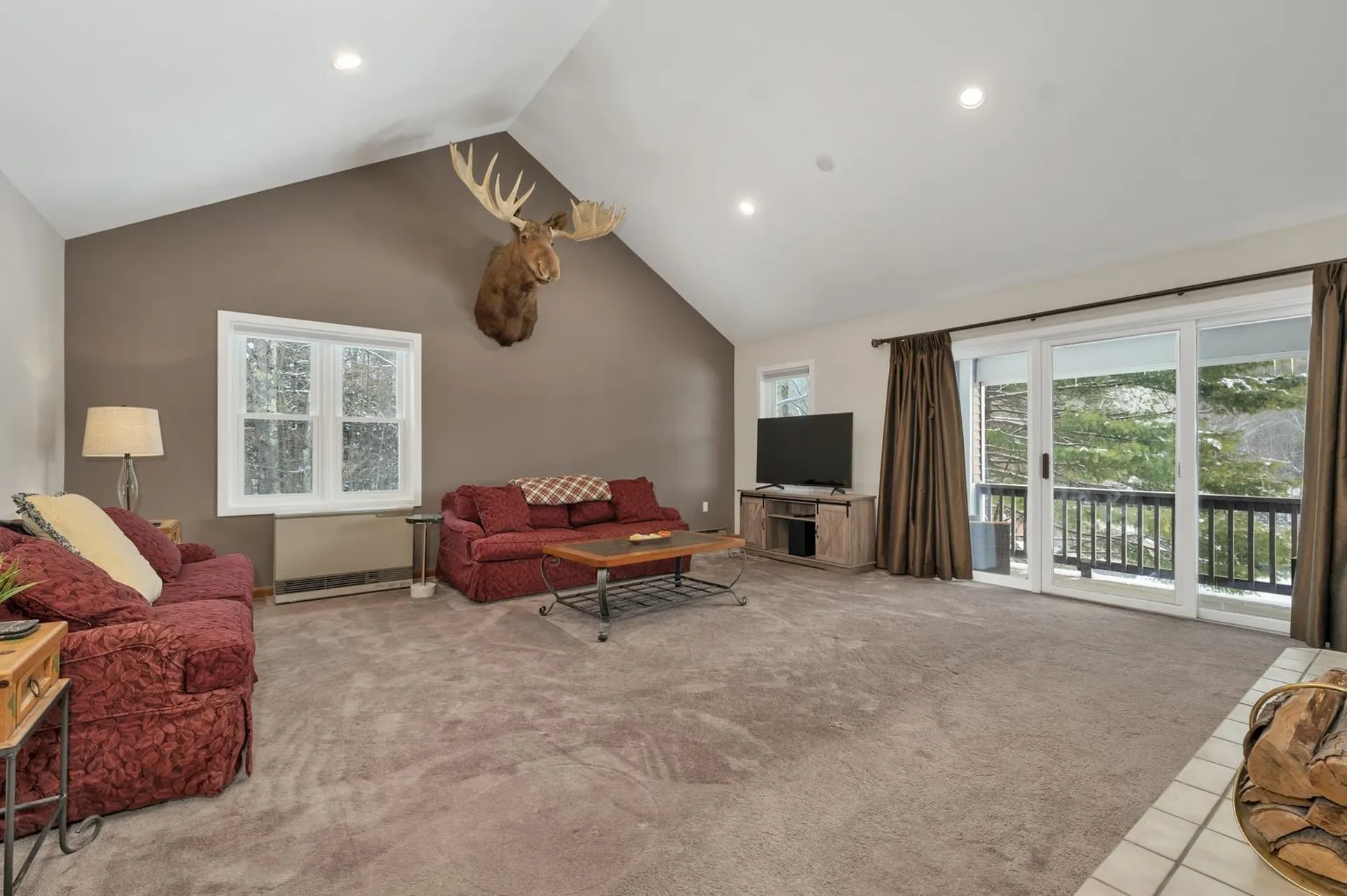 20 Crossing Drive Woodstock NH 03262