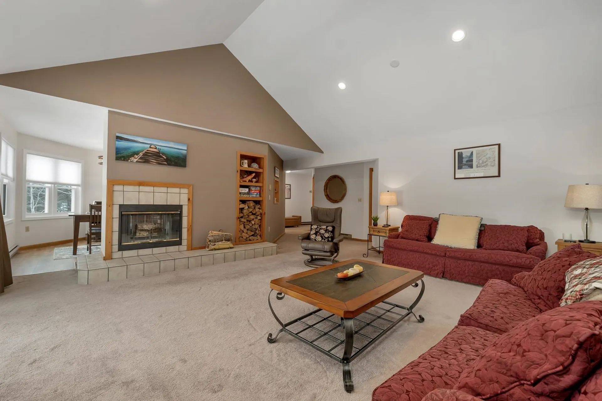 20 Crossing Drive Woodstock NH 03262