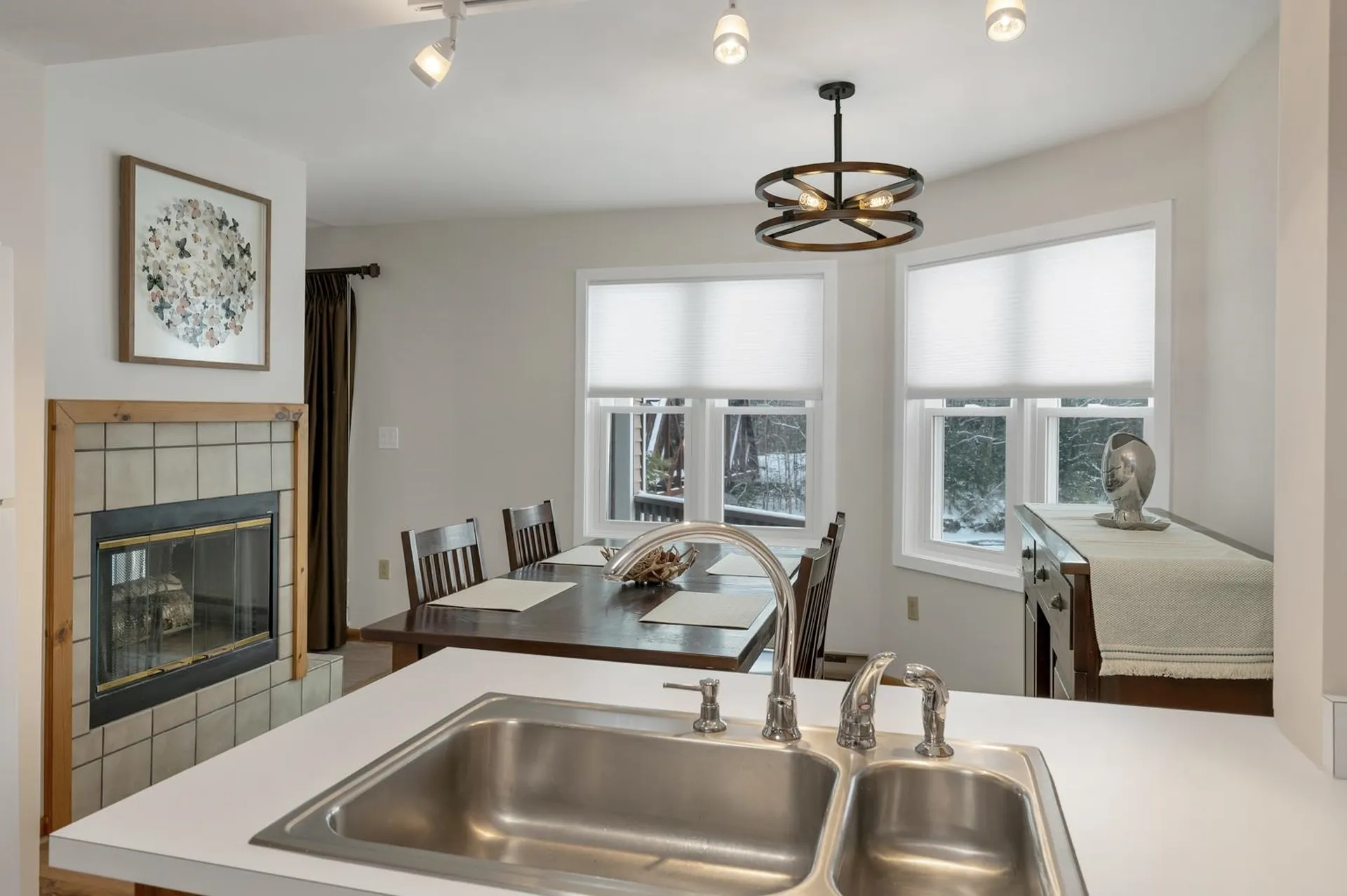 20 Crossing Drive Woodstock NH 03262