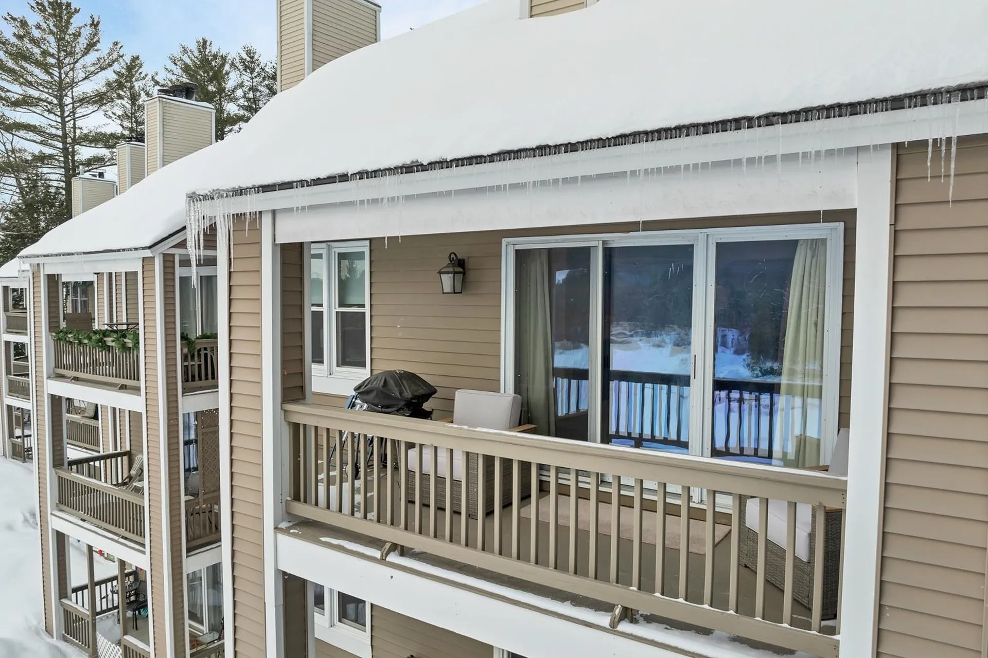 20 Crossing Drive Woodstock NH 03262