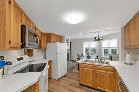 20 Crossing Drive Woodstock NH 03262