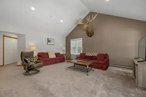 20 Crossing Drive Woodstock NH 03262