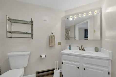 20 Crossing Drive Woodstock NH 03262