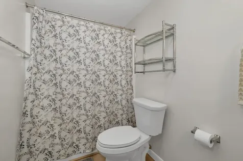 20 Crossing Drive Woodstock NH 03262