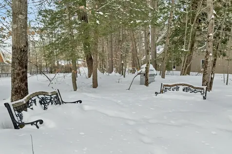 20 Crossing Drive Woodstock NH 03262