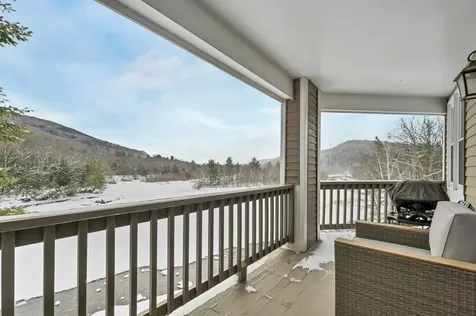 20 Crossing Drive Woodstock NH 03262